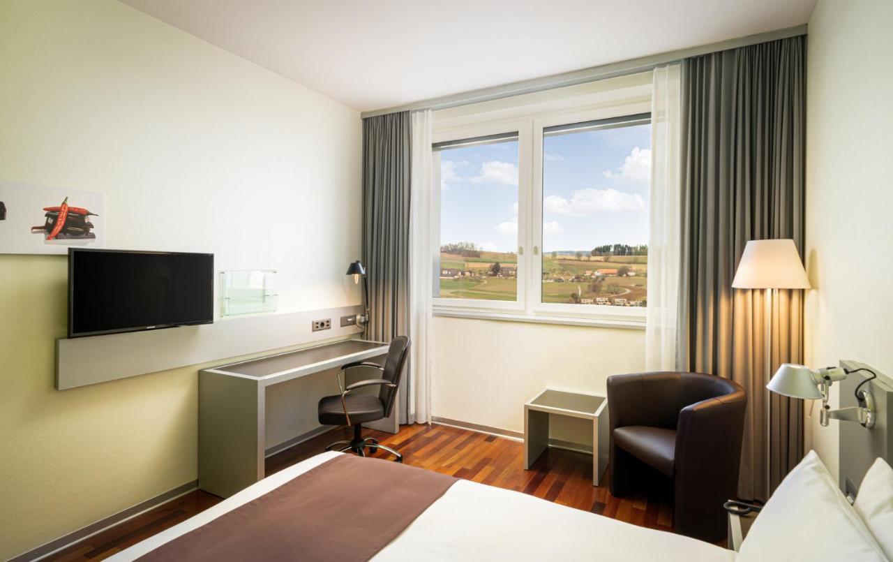 Holiday Inn Bern Westside By Ihg מראה חיצוני תמונה